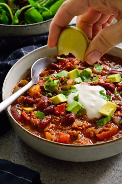 vegetarian chili recipe - the stingy vegan