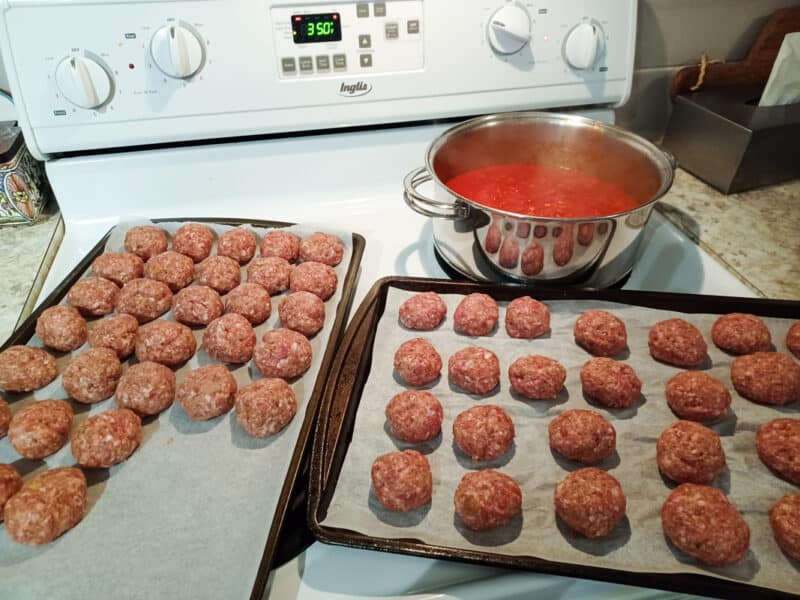 ITALIAN MEATBALLS WITH TOMATO SAUCE Comfort & Peasant